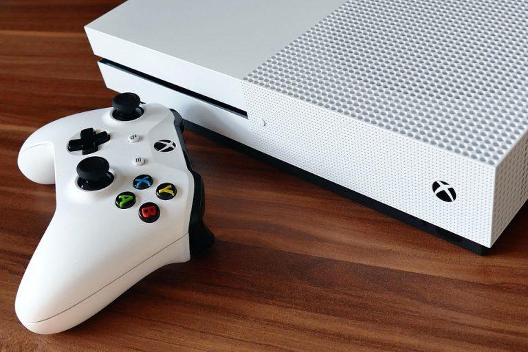 10 Essential Gaming Gadgets Every Newbie Should Own
