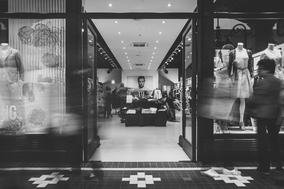 10 Essential Steps to Launch Your eCommerce Store Today