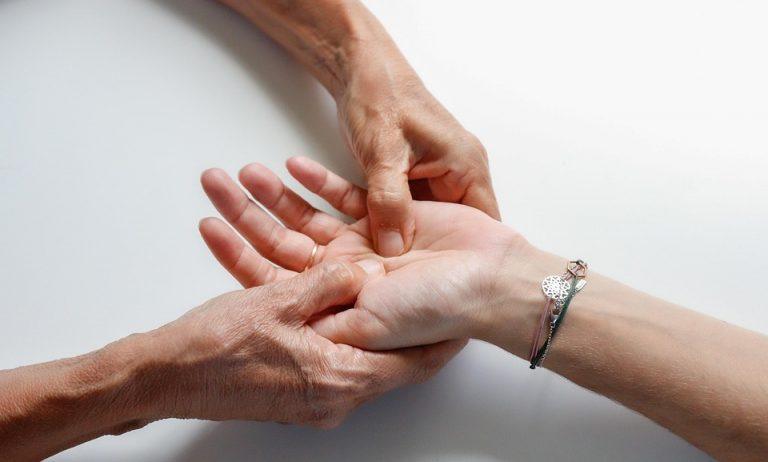 10 Holistic Tips for a Healthier Mind and Body