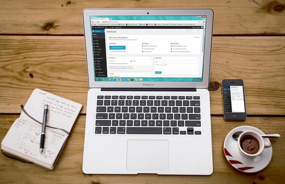 10 Must-Have Gadgets Every Creative Needs Right Now