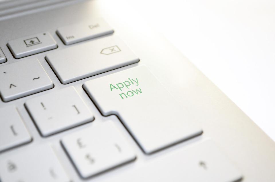 10 Online Jobs That Pay Well From Home