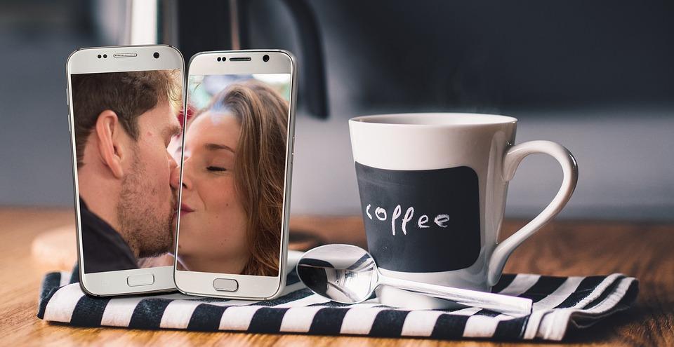 10 Proven Ways to Cash In on Social Media Today