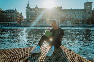 10 Secrets to Building a Successful Blog Today