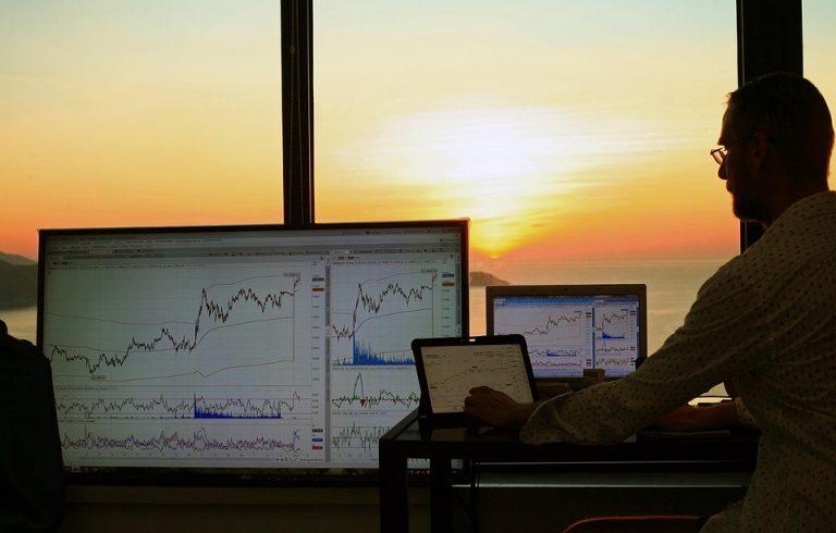 7 Essential Trading Tools for Strategy Success