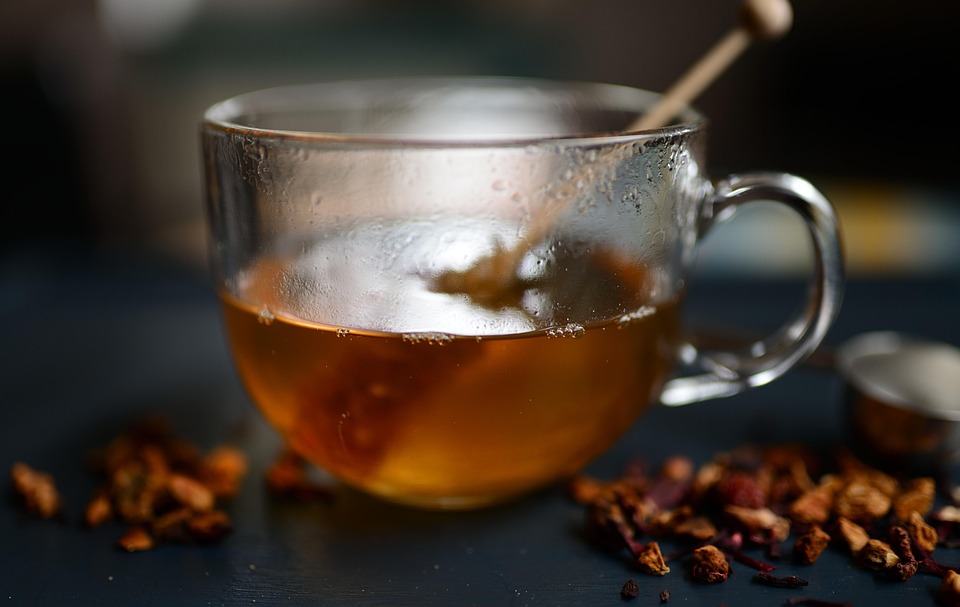 7 Gut Health Teas to Balance Your Blood Sugar Naturally