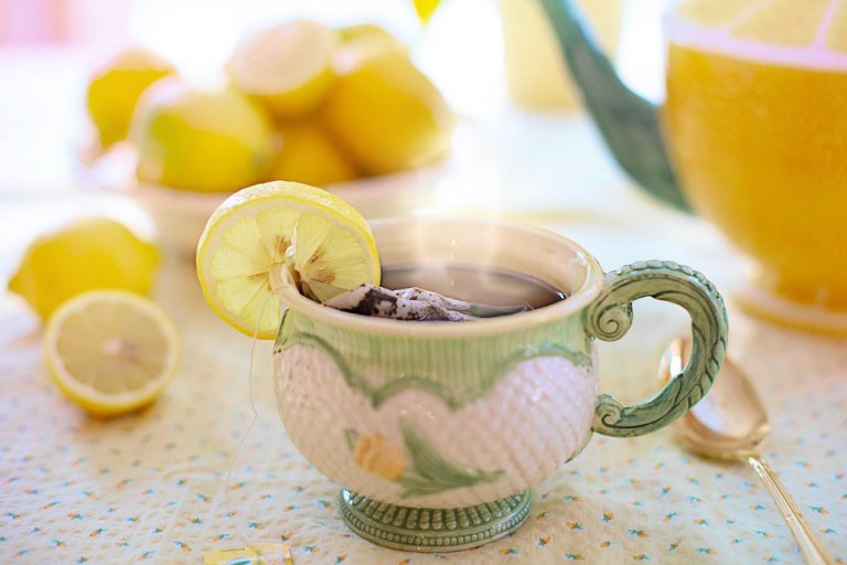 7 Reasons to Try a Turmeric Lemon Tea Cleanse Today!