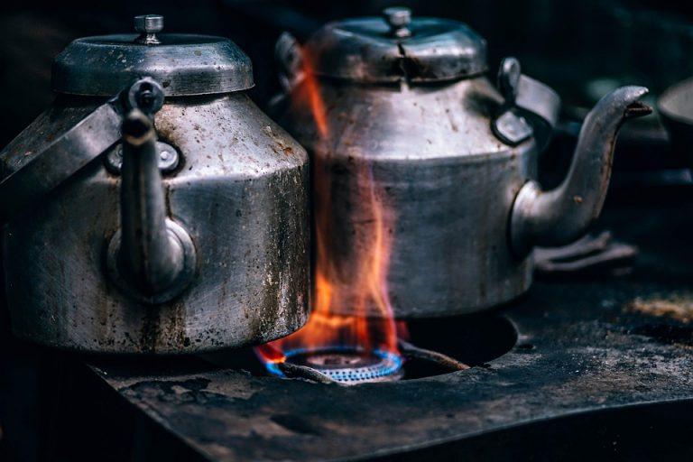 7 Teas That Melt Away Fat Fast!