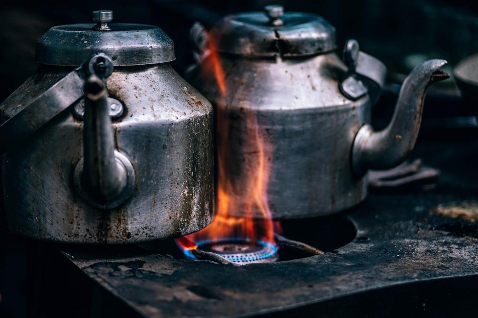 7 Teas That Melt Away Fat Fast!