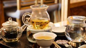 7 Traditional Teas to Balance Your Blood Sugar Naturally