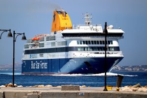 7 Essential Tips for Your Greece Island Hopping Itinerary