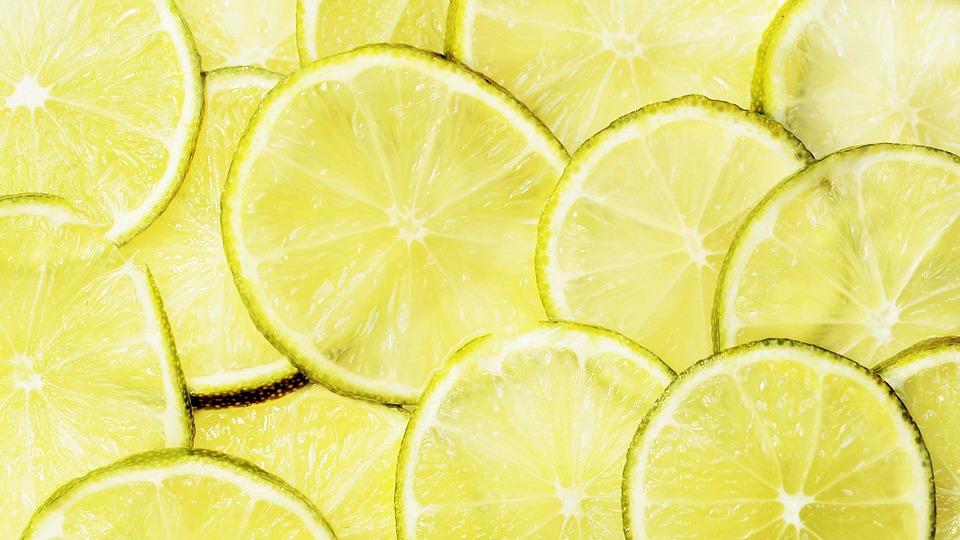 7 Reasons Vitamin C Serum Transforms Your Skin Today